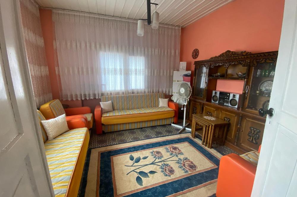 C21 BAL’DAN AYVALIK’TA SATILIK 3 KATLI RUM EVİ 