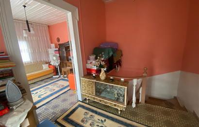 C21 BAL’DAN AYVALIK’TA SATILIK 3 KATLI RUM EVİ 