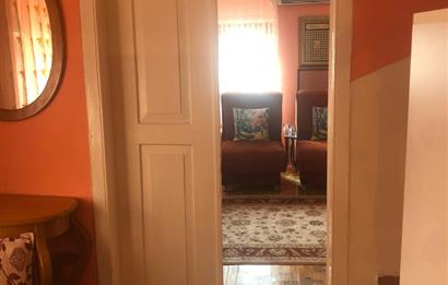 C21 BAL’DAN AYVALIK’TA SATILIK 3 KATLI RUM EVİ 