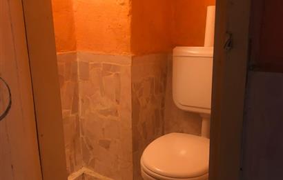 C21 BAL’DAN AYVALIK’TA SATILIK 3 KATLI RUM EVİ 