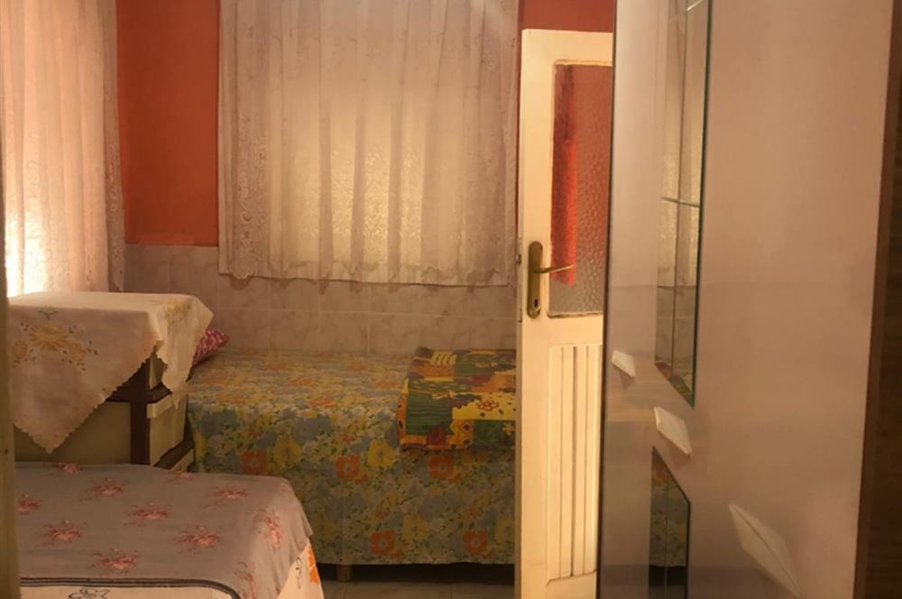 C21 BAL’DAN AYVALIK’TA SATILIK 3 KATLI RUM EVİ 