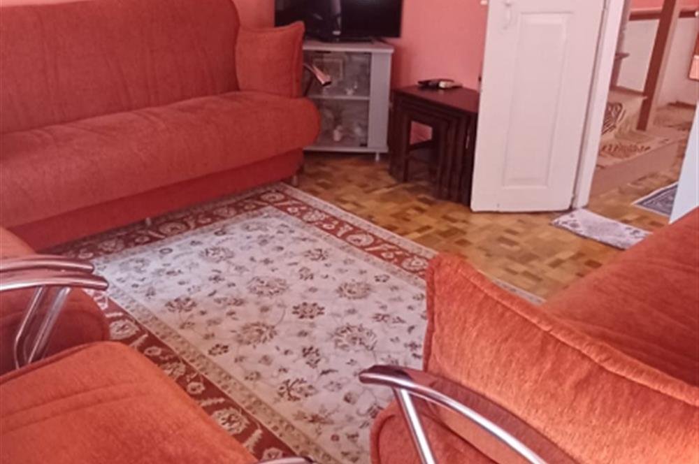 C21 BAL’DAN AYVALIK’TA SATILIK 3 KATLI RUM EVİ 