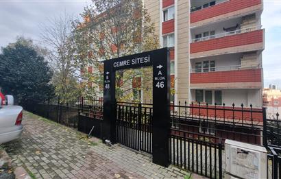 AYAZAĞA CEMRE SİTESİNDE  4+1  SATILIK 2 BANYOLU 