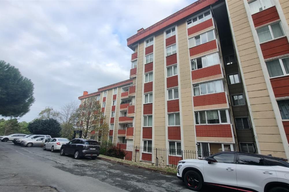 AYAZAĞA CEMRE SİTESİNDE  4+1  SATILIK 2 BANYOLU 