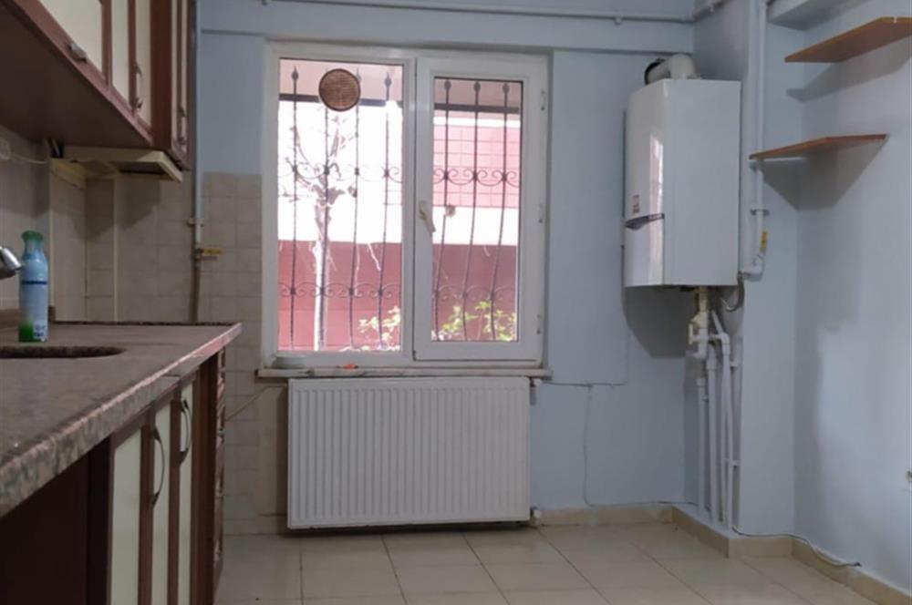 AYAZAĞA CEMRE SİTESİNDE  4+1  SATILIK 2 BANYOLU 