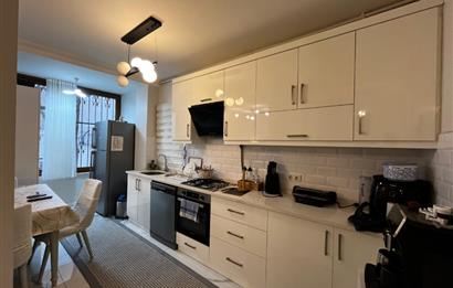 TOPHANE' DE 2+1 BAHCE KULLANIMLI SATILIK 