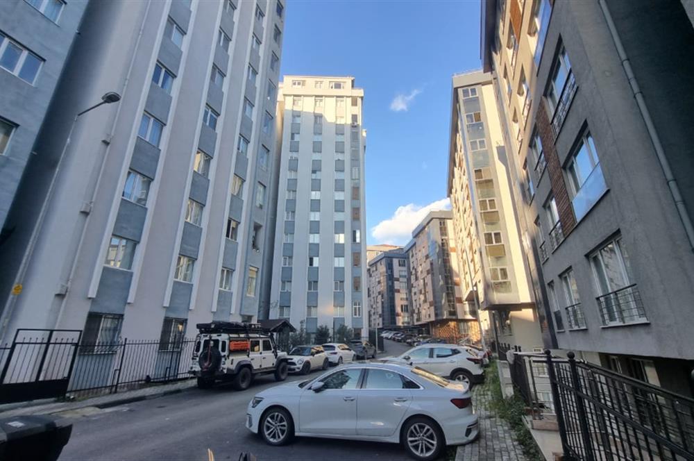 AYAZAĞA DOKTORLAR SİTESİ 3+1 SATILIK 