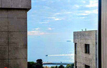  CADDEBOSTAN MEHTAP SOKAKTA KATTA TEK DENİZ MANZARALI SATILIK 4+1