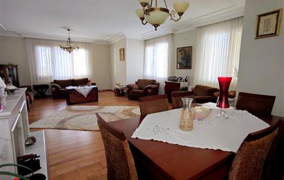  CADDEBOSTAN MEHTAP SOKAKTA KATTA TEK DENİZ MANZARALI SATILIK 4+1