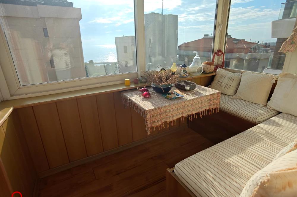  CADDEBOSTAN MEHTAP SOKAKTA KATTA TEK DENİZ MANZARALI SATILIK 4+1