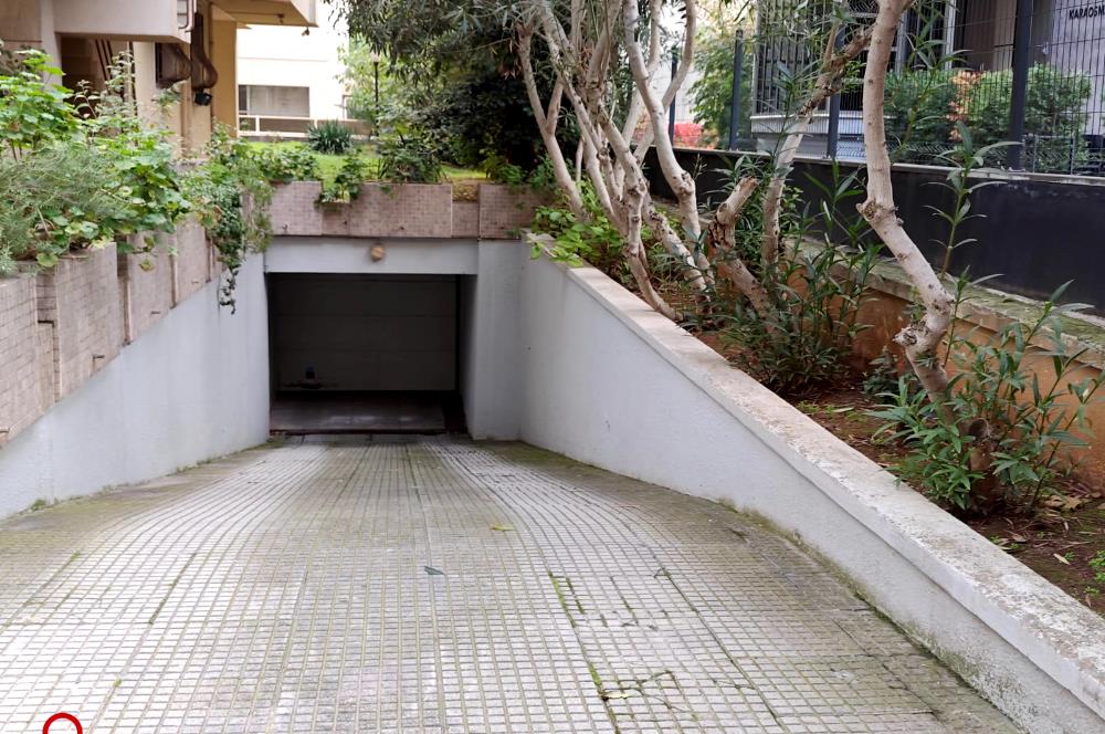  CADDEBOSTAN MEHTAP SOKAKTA KATTA TEK DENİZ MANZARALI SATILIK 4+1