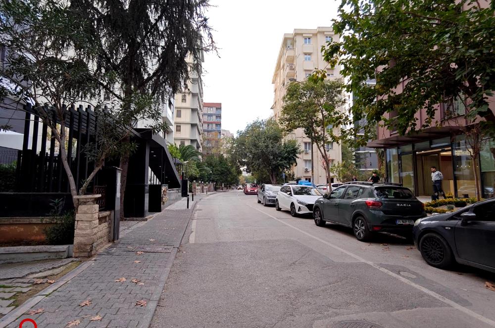  CADDEBOSTAN MEHTAP SOKAKTA KATTA TEK DENİZ MANZARALI SATILIK 4+1