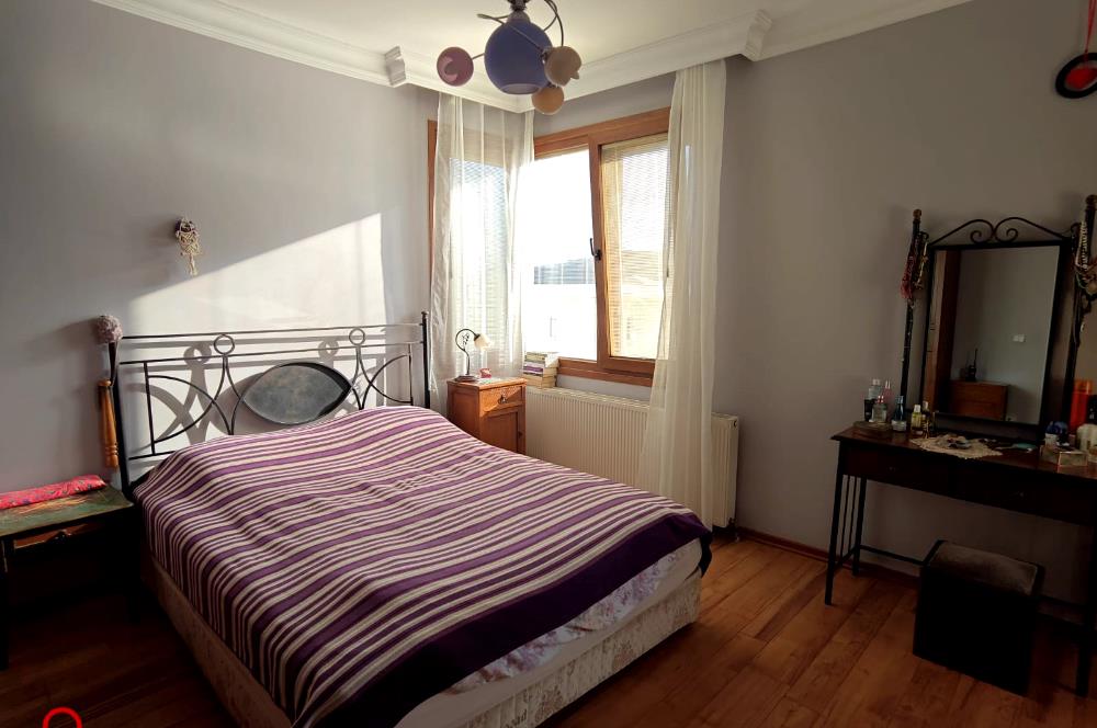  CADDEBOSTAN MEHTAP SOKAKTA KATTA TEK DENİZ MANZARALI SATILIK 4+1