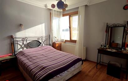  CADDEBOSTAN MEHTAP SOKAKTA KATTA TEK DENİZ MANZARALI SATILIK 4+1