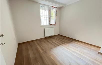 KÜÇÜKYALI'DA 0 BİNADA K.OTOPARKLI BAHÇE KULLANIMLI 2+1