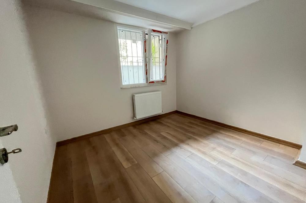 KÜÇÜKYALI'DA 0 BİNADA K.OTOPARKLI BAHÇE KULLANIMLI 2+1