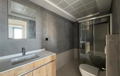 Ataşehir Gayda Vera'da Geniş Balkonlu 2+1 Kiralık Daire