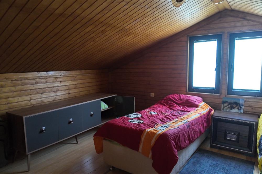 C21 LOCA GÖKÇEYAZI'DA ŞAHANE AHŞAP ÇİFTLİK EVİ VE MEYVE BAHÇESİ