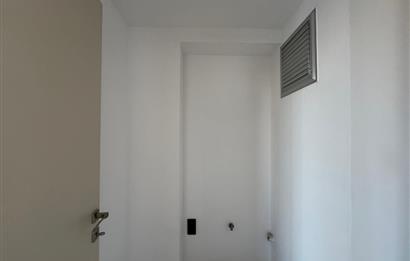 Ataşehir Gayda Vera'da Geniş Balkonlu 2+1 Kiralık Daire