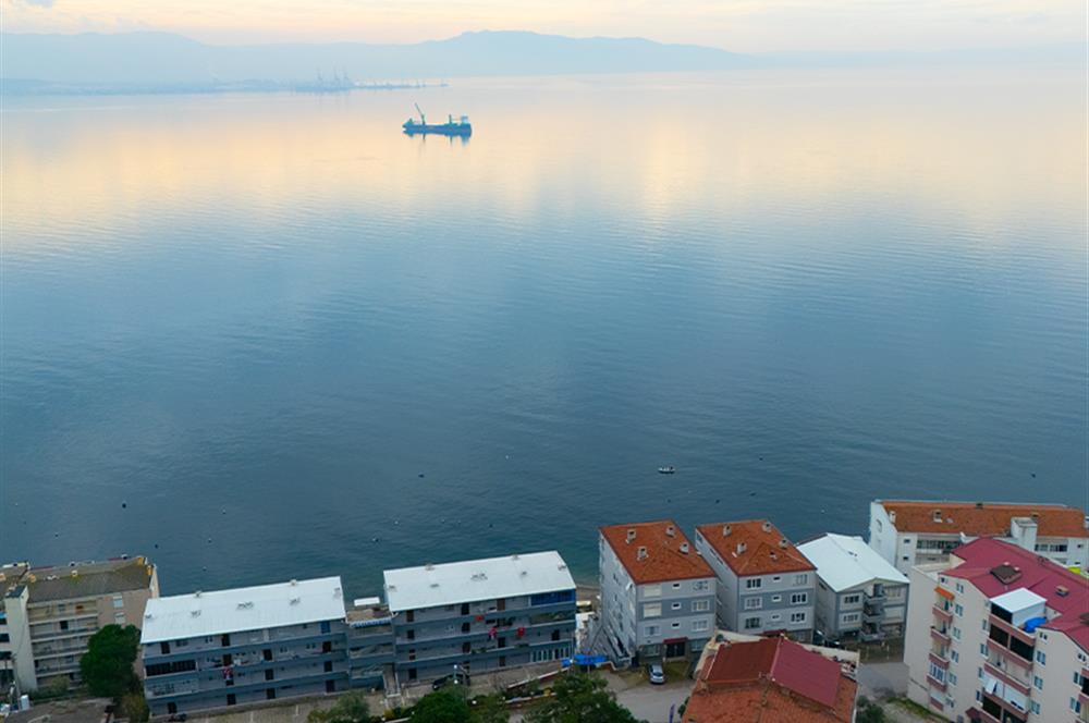 C21 Cius; Deniz Manzaralı Site İçerisinde Kendine Ait Plajı Olan Satılık Daire