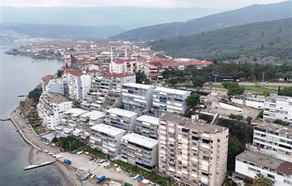 C21 Cius; Deniz Manzaralı Site İçerisinde Kendine Ait Plajı Olan Satılık Daire