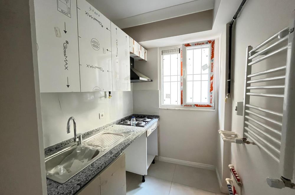 KÜÇÜKYALI'DA 0 BİNADA K.OTOPARKLI BAHÇE KULLANIMLI 2+1