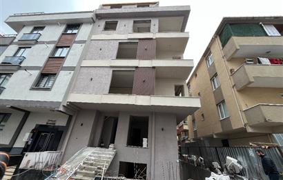 ÇEKMEKÖY MEHMET AKİF MAHALLESİNDE METROYA YAKIN SATILIK 3+1 EV