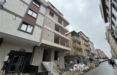 ÇEKMEKÖY MEHMET AKİF MAHALLESİNDE METROYA YAKIN SATILIK 3+1 EV