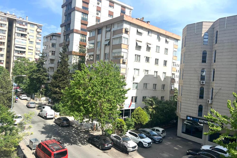 Kozyatağında Bostancı Metro Yanında Satılık Daire