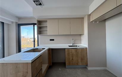 Ataşehir Gayda Vera'da Geniş Balkonlu 2+1 Kiralık Daire