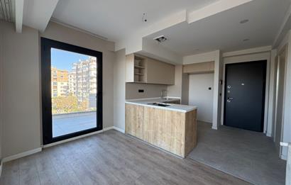 Ataşehir Gayda Vera'da Geniş Balkonlu 2+1 Kiralık Daire