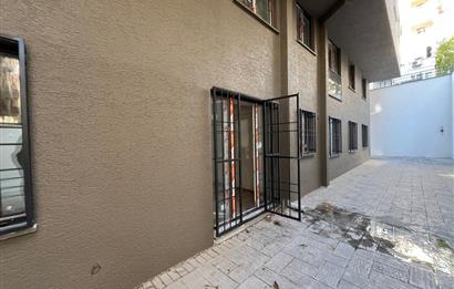 KÜÇÜKYALI'DA 0 BİNADA K.OTOPARKLI BAHÇE KULLANIMLI 2+1