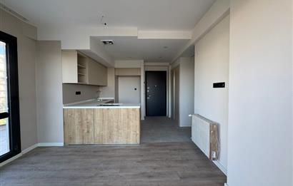 Ataşehir Gayda Vera'da Geniş Balkonlu 2+1 Kiralık Daire