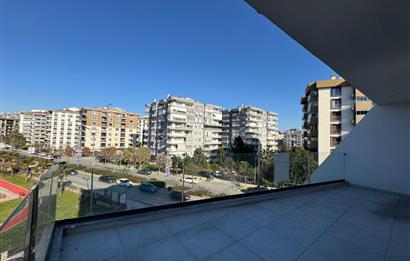 Ataşehir Gayda Vera'da Geniş Balkonlu 2+1 Kiralık Daire