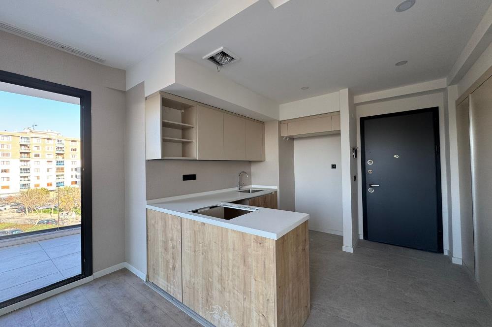 Ataşehir Gayda Vera'da Geniş Balkonlu 2+1 Kiralık Daire