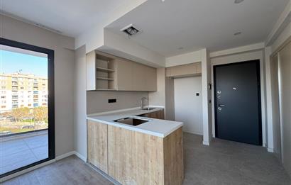 Ataşehir Gayda Vera'da Geniş Balkonlu 2+1 Kiralık Daire