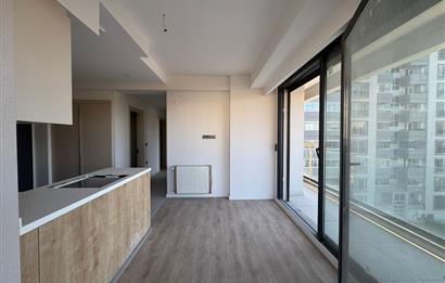 Ataşehir Gayda Vera'da Geniş Balkonlu 2+1 Kiralık Daire