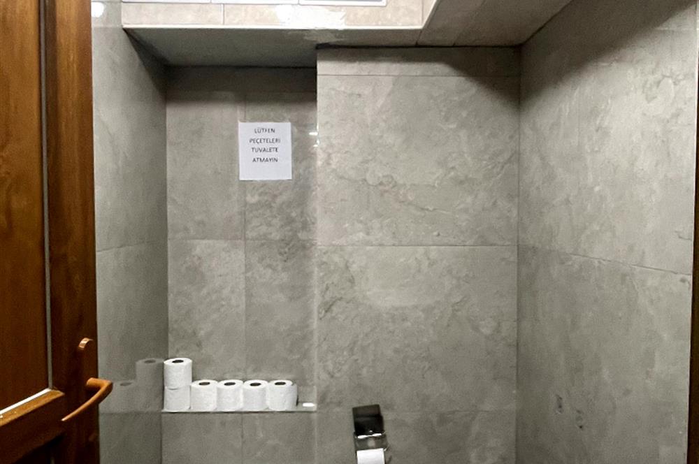 İSTOÇ'TA MERKEZİ LOKASYONDA GENİŞ SATILIK GALERİ