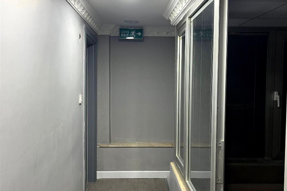 İSTOÇ'TA MERKEZİ LOKASYONDA GENİŞ SATILIK GALERİ