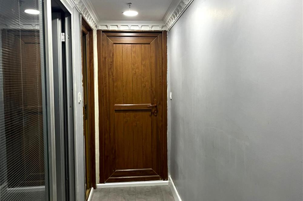 İSTOÇ'TA MERKEZİ LOKASYONDA GENİŞ SATILIK GALERİ