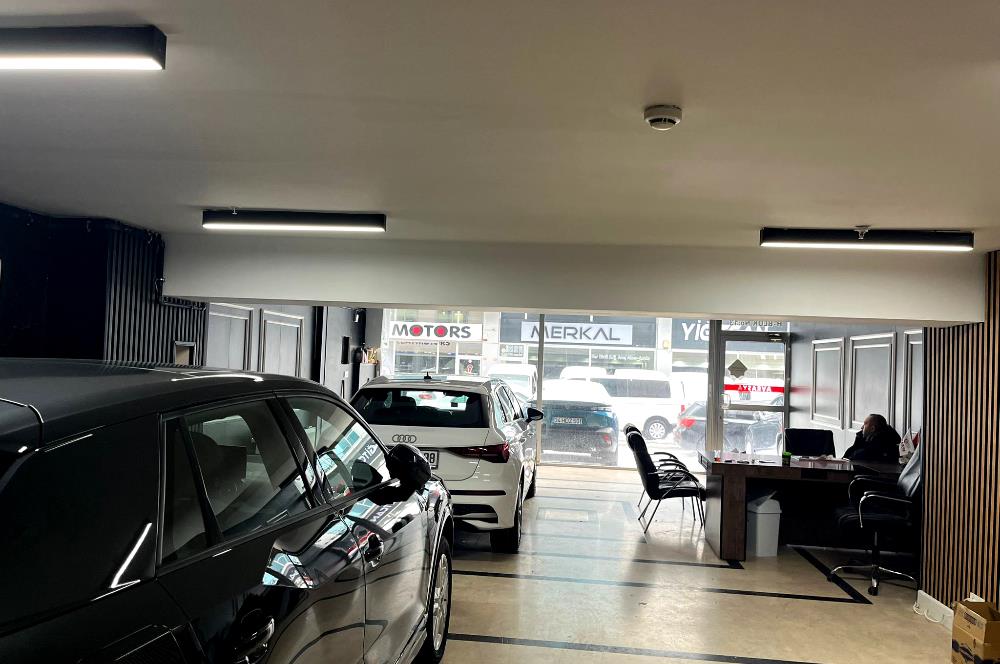 İSTOÇ'TA MERKEZİ LOKASYONDA GENİŞ SATILIK GALERİ