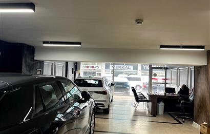 İSTOÇ'TA MERKEZİ LOKASYONDA GENİŞ SATILIK GALERİ