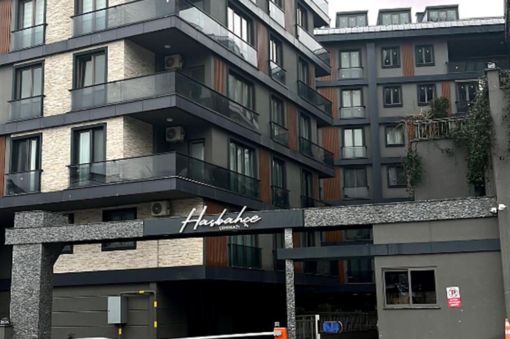 İSTOÇ'TA MERKEZİ LOKASYONDA GENİŞ SATILIK GALERİ