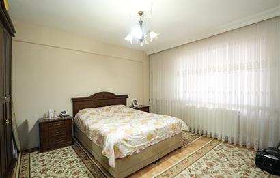 Cumartesi Pazarı Civarı Merkezi Konum Satılık 3+1 Ara kat Daire