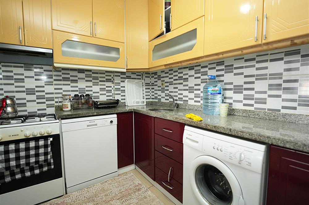 Halitpaşada Sahile Yürüme Mesafesinde 3+1 Satılık Daire