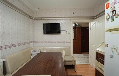 Cumartesi Pazarı Civarı Merkezi Konum Satılık 3+1 Ara kat Daire