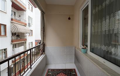 Cumartesi Pazarı Civarı Merkezi Konum Satılık 3+1 Ara kat Daire