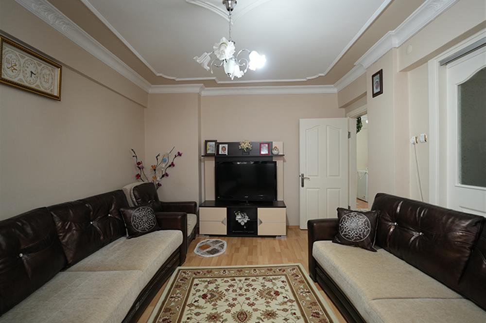 Cumartesi Pazarı Civarı Merkezi Konum Satılık 3+1 Ara kat Daire