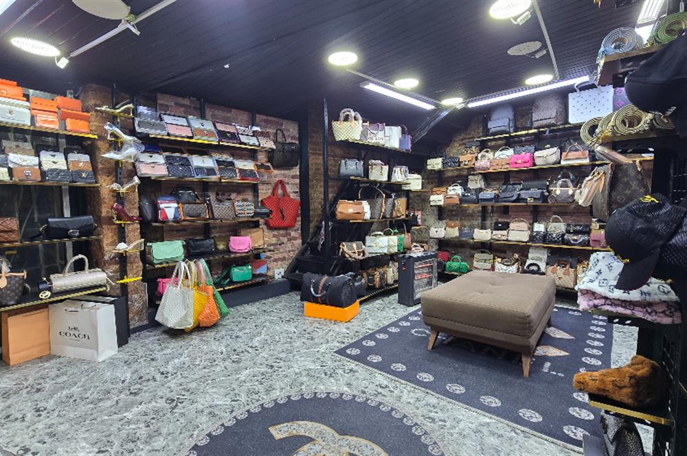 İSTİKLALDE DEVREN KİRALIK AYAKÜSTÜ UYGUN KİRALI FIRSAT DÜKKAN