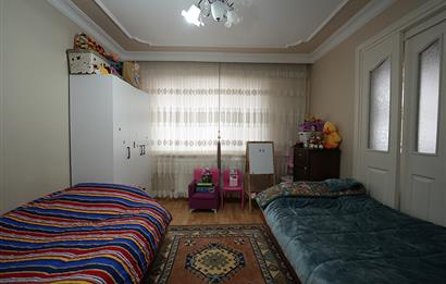 Cumartesi Pazarı Civarı Merkezi Konum Satılık 3+1 Ara kat Daire